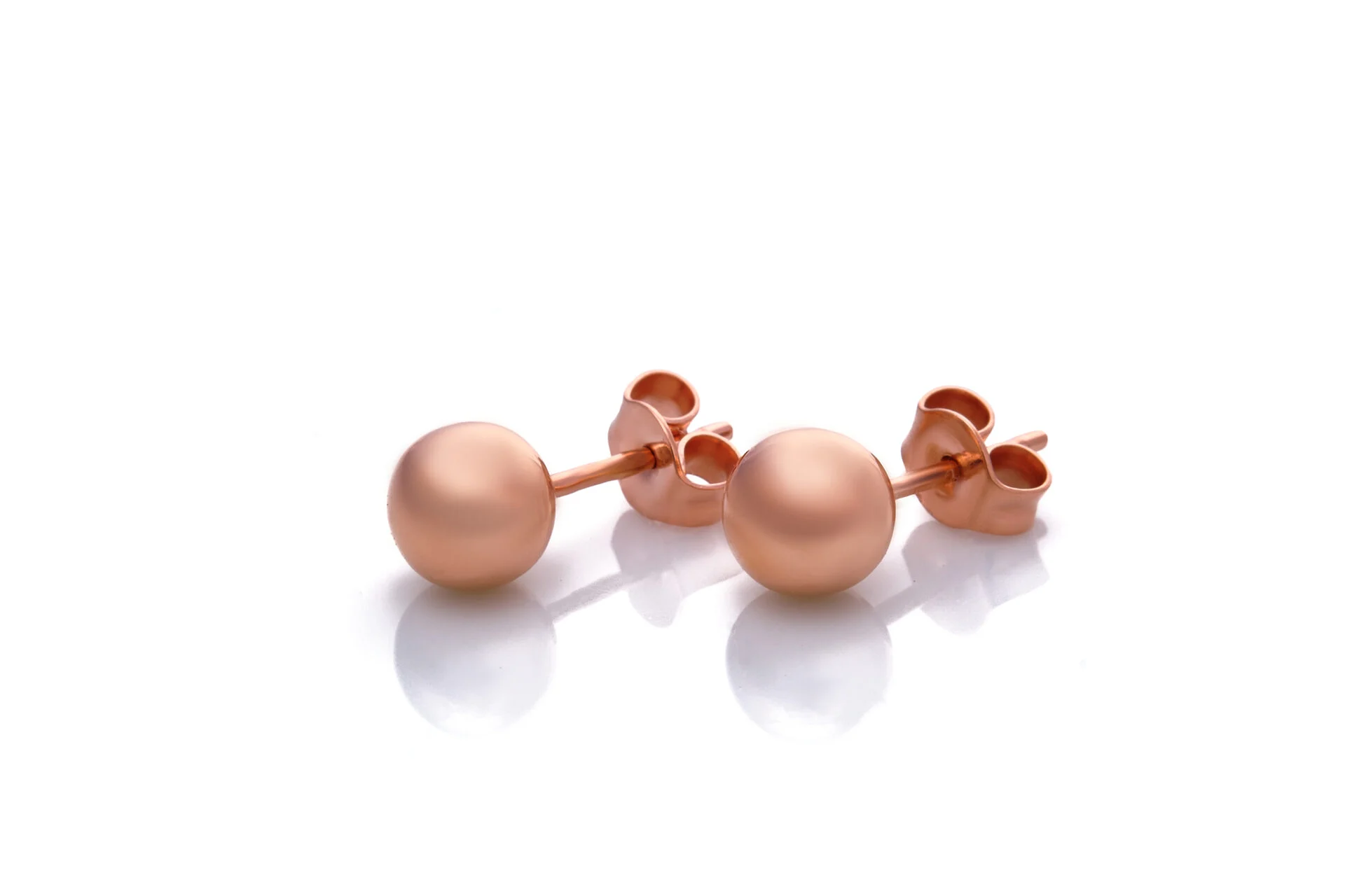 Naušnice kuličky červené puzeta